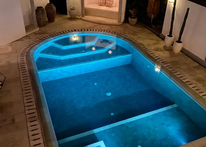Unique 3br With Pool 5 Minute Walk To The Pererenan Вилла Чангу