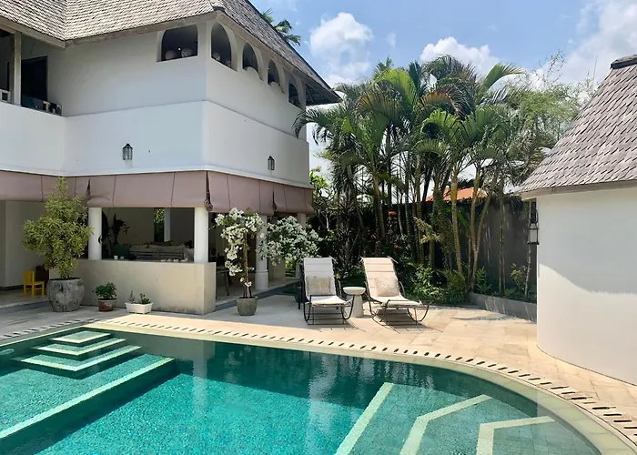 Unique 3br With Pool 5 Minute Walk To The Pererenan *
