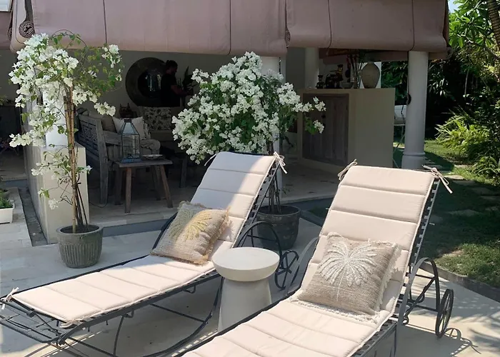 Unique 3br With Pool 5 Minute Walk To The Pererenan Вилла