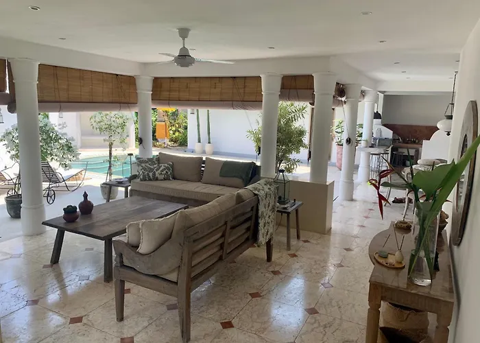 Unique 3br With Pool 5 Minute Walk To The Pererenan *