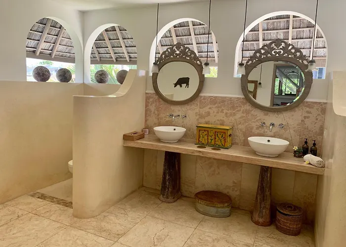 Unique 3br With Pool 5 Minute Walk To The Pererenan Вилла *