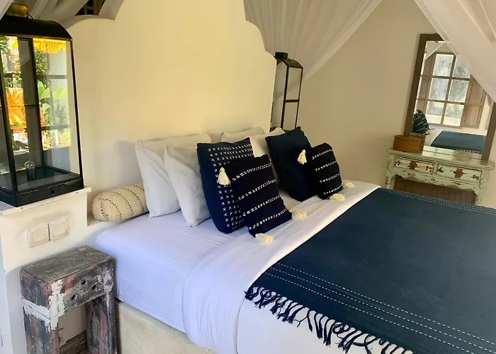 Unique 3br With Pool 5 Minute Walk To The Pererenan Вилла Чангу