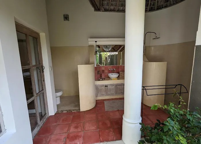 Unique 3br With Pool 5 Minute Walk To The Pererenan Вилла Чангу