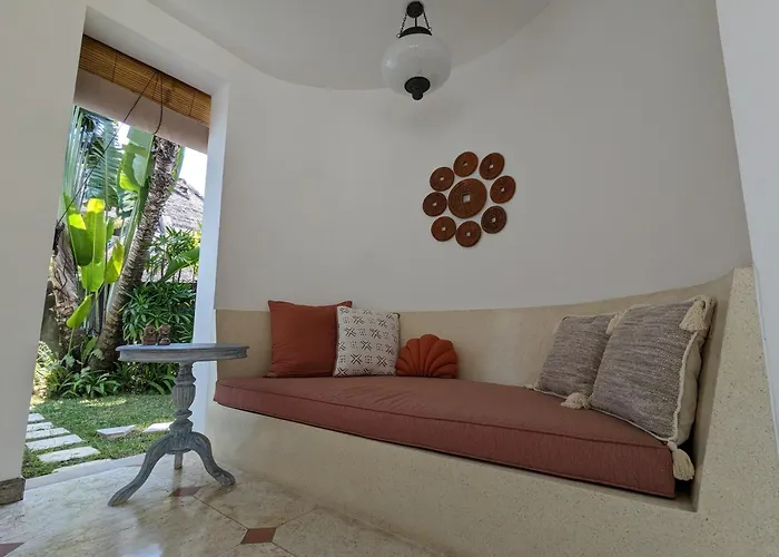 Unique 3br With Pool 5 Minute Walk To The Pererenan *