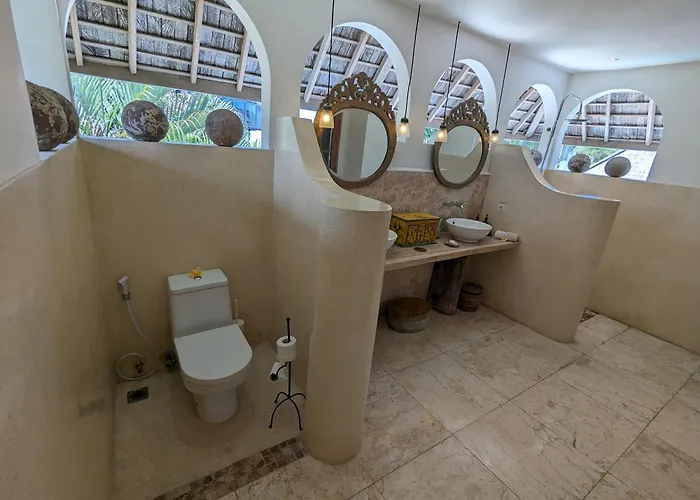 Unique 3br With Pool 5 Minute Walk To The Pererenan Вилла *