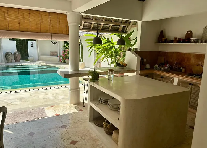 Unique 3br With Pool 5 Minute Walk To The Pererenan *